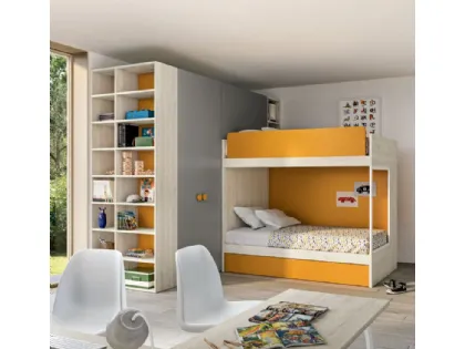 Cameretta moderna con letto a castello, una stanza salvaspazio ed efficiente