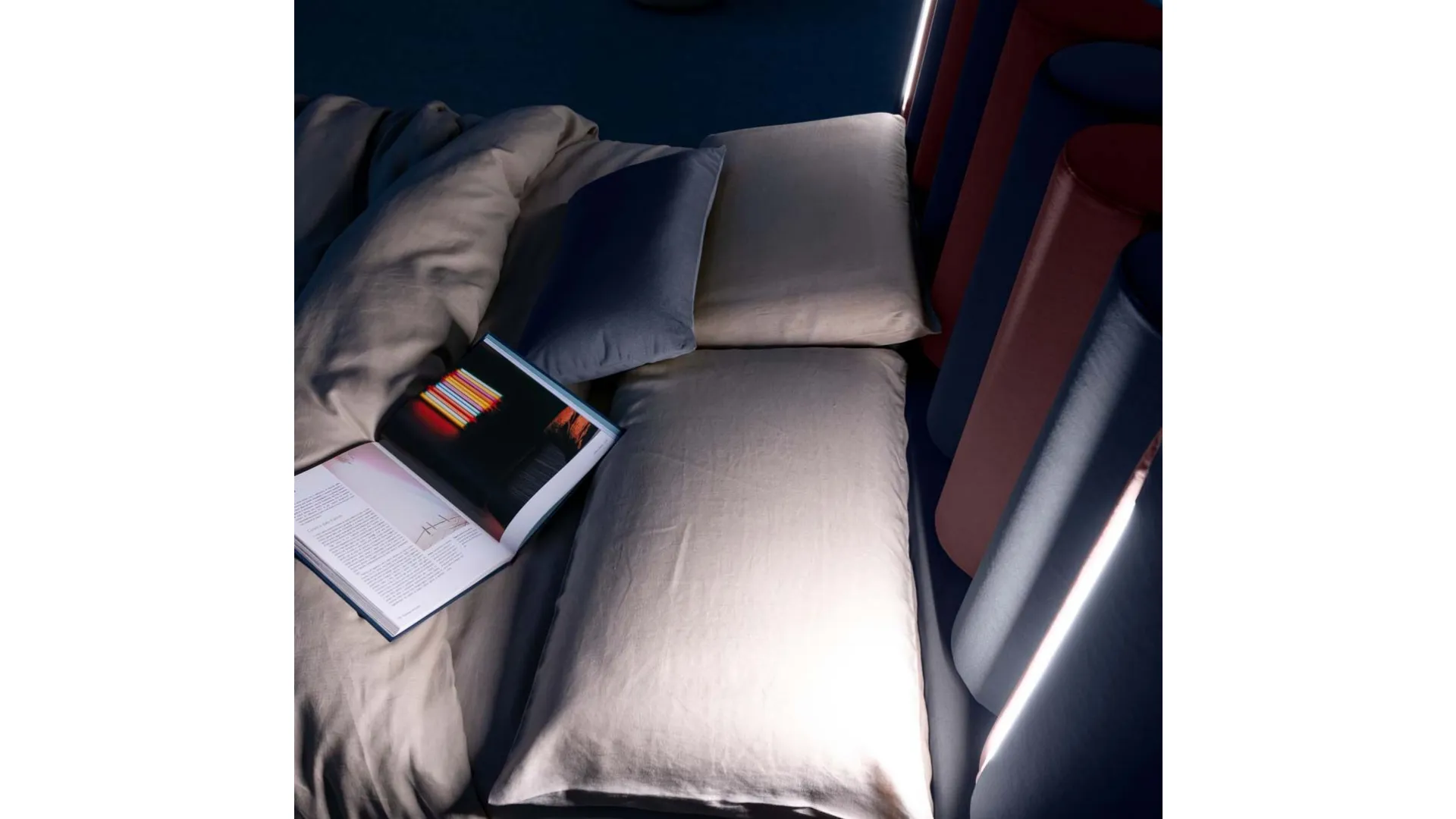 Letto matrimoniale CALEIDO con contenitore