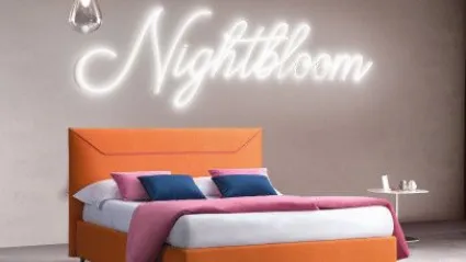 Mirabilis: letto con testiera dal profilo sottile e decorazione geometrica a contrasto effetto velluto
