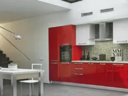 Cucina moderna con colonne per elettrodomestici ad incasso moderni