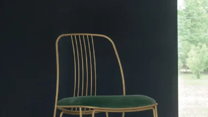 Sedia moderna in metallo verniciato