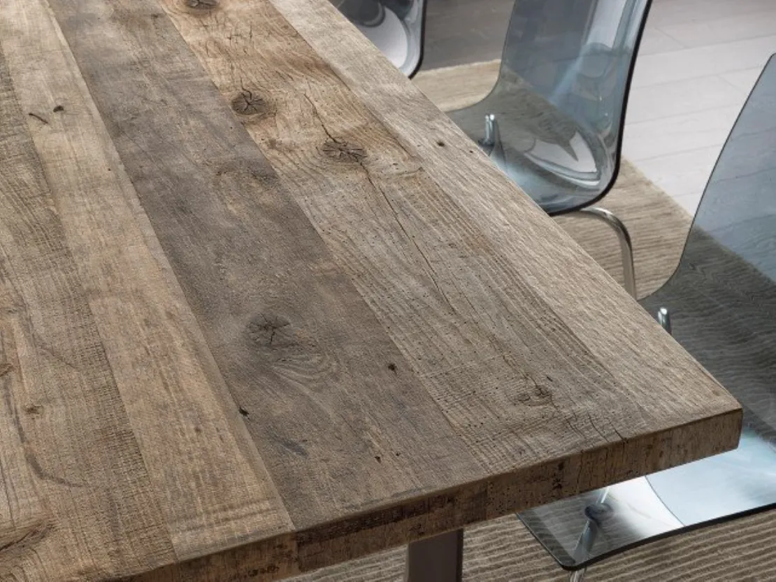 Tavolo moderno finitura cerato in metallo e legno massello 